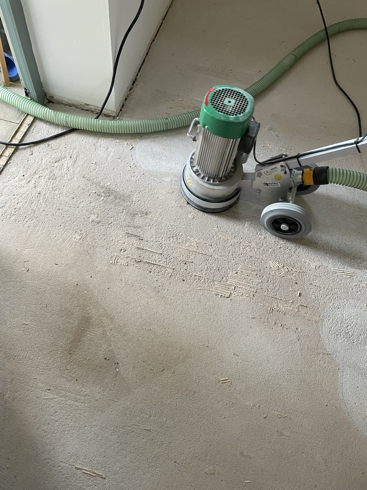 Moderne Frästechnik – Fräs- und Absaugtechnik im Einsatz